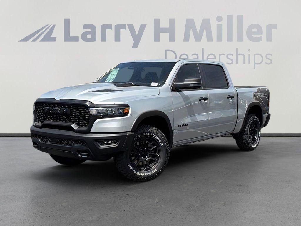 2026 RAM 1500 REBEL 照片 1