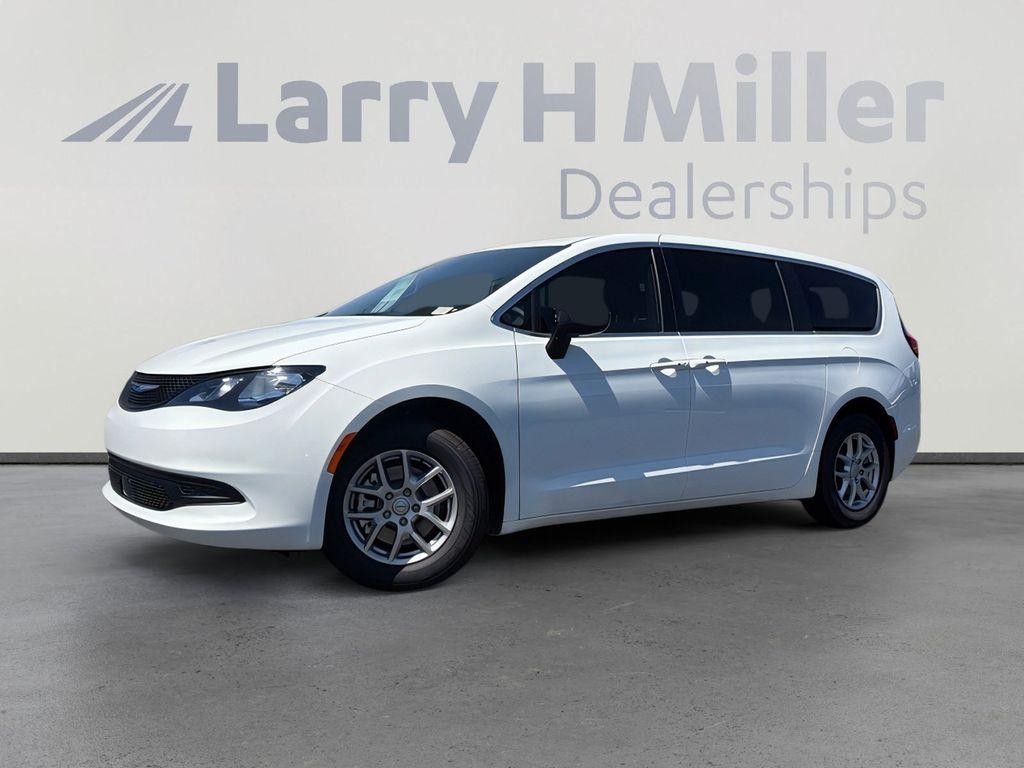 New 2026 Chrysler Voyager LX