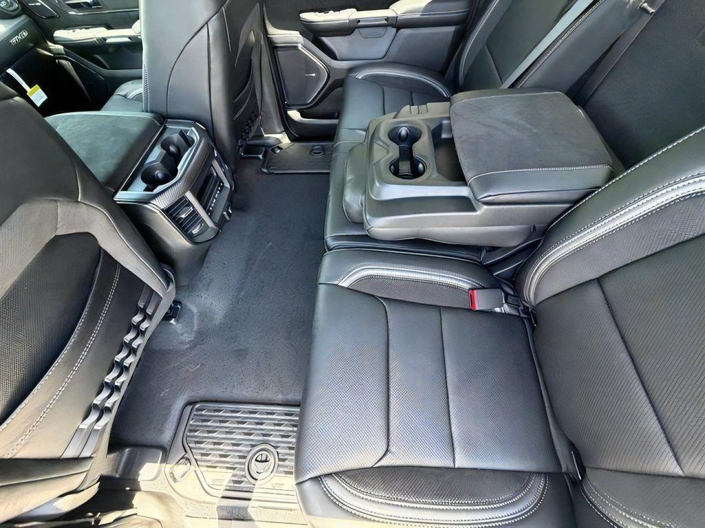صورة مصغرة 12 لـ 2026 RAM 1500 RHO