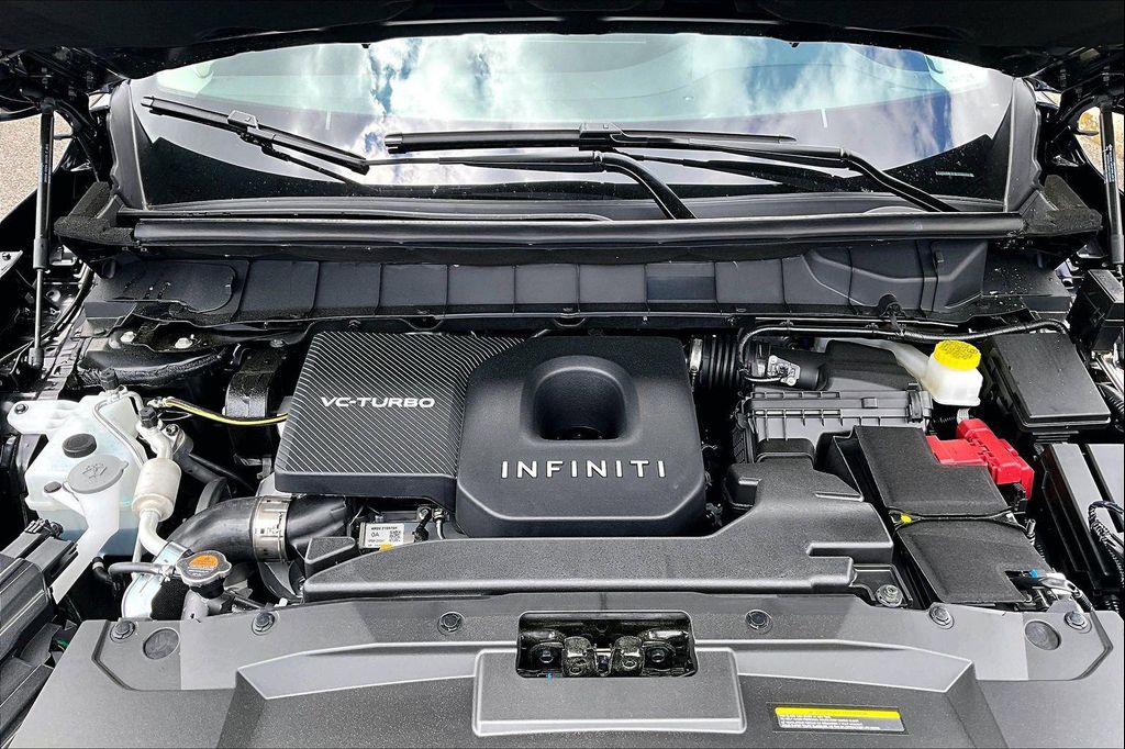 صورة 10 لـ 2027 Infiniti QX60 LUXE AWD