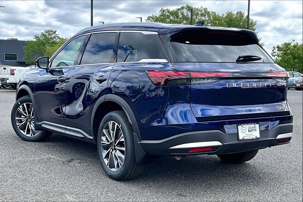صورة 3 لـ 2027 Infiniti QX60 LUXE AWD
