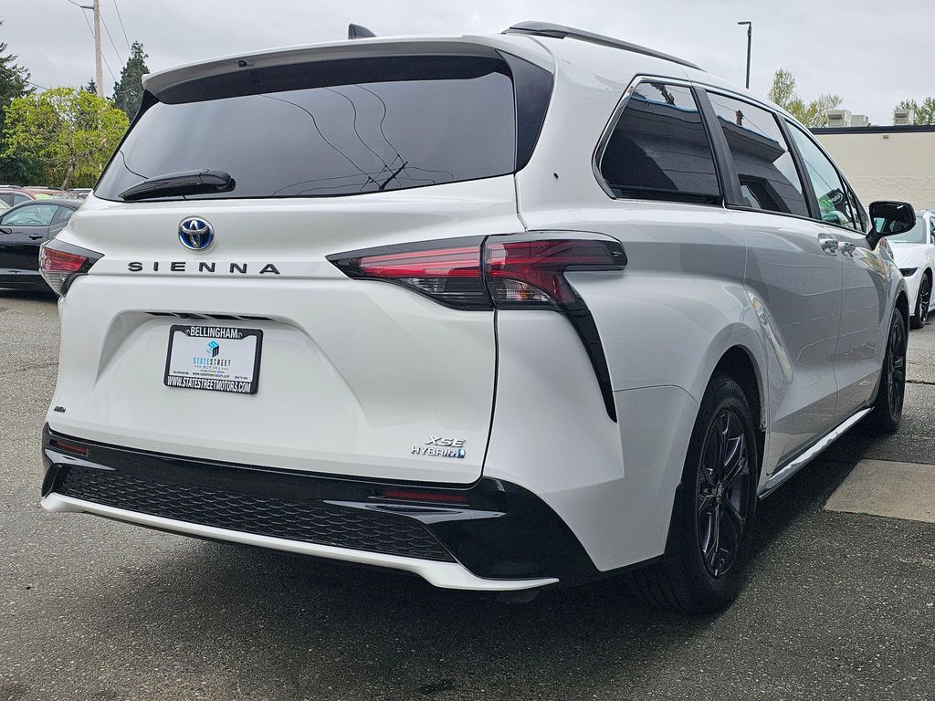TOYOTA SIENNA - 5