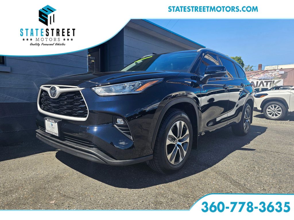 2024 TOYOTA HIGHLANDER XLE photo 1