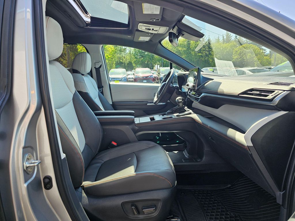 TOYOTA SIENNA - 9