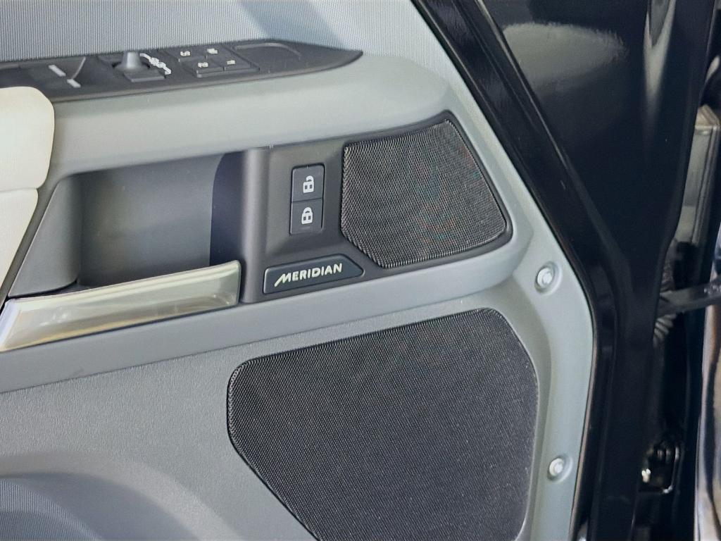2026 LAND Rover DEFENDER P300 S 缩略图 22