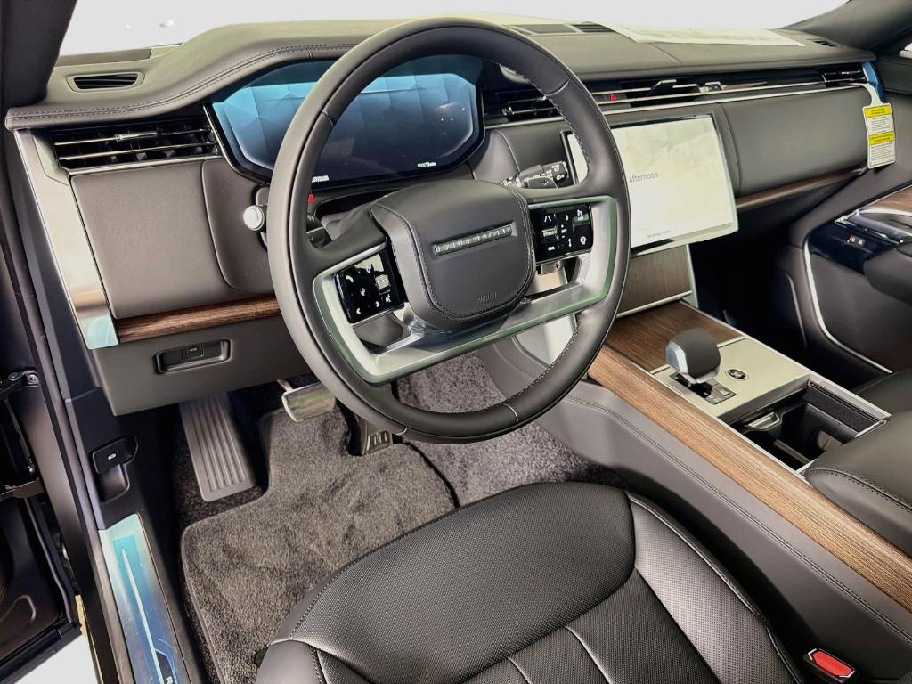 صورة 10 لـ 2026 LAND Rover RANGE ROVER P400 SE 7 SEAT