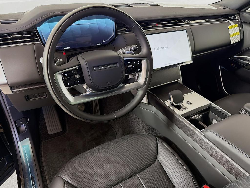 صورة 10 لـ 2026 LAND Rover RANGE ROVER P400 SE