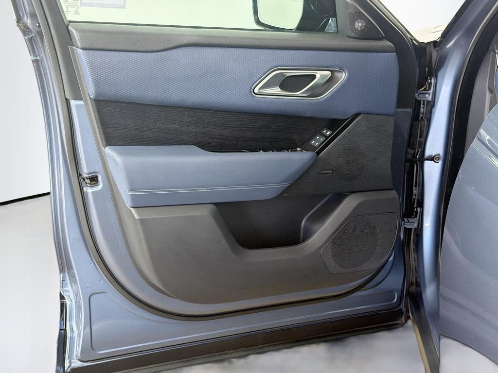 صورة مصغرة 20 لـ 2023 LAND Rover RANGE ROVER VELAR S R-DYNAMIC