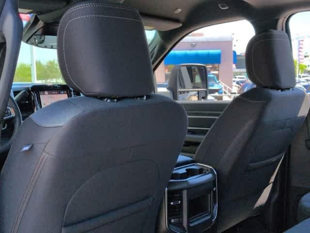 2026 RAM 3500 BIG HORN — миниатюра 23