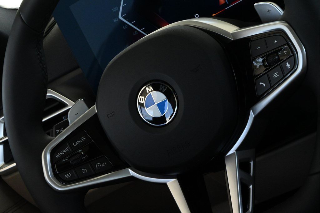2026 BMW 330 NA — миниатюра 22