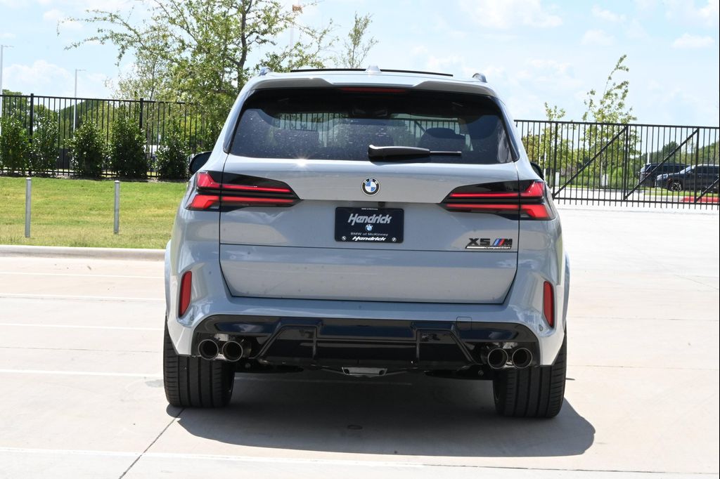 2026 BMW X5 M BASE — фото 7