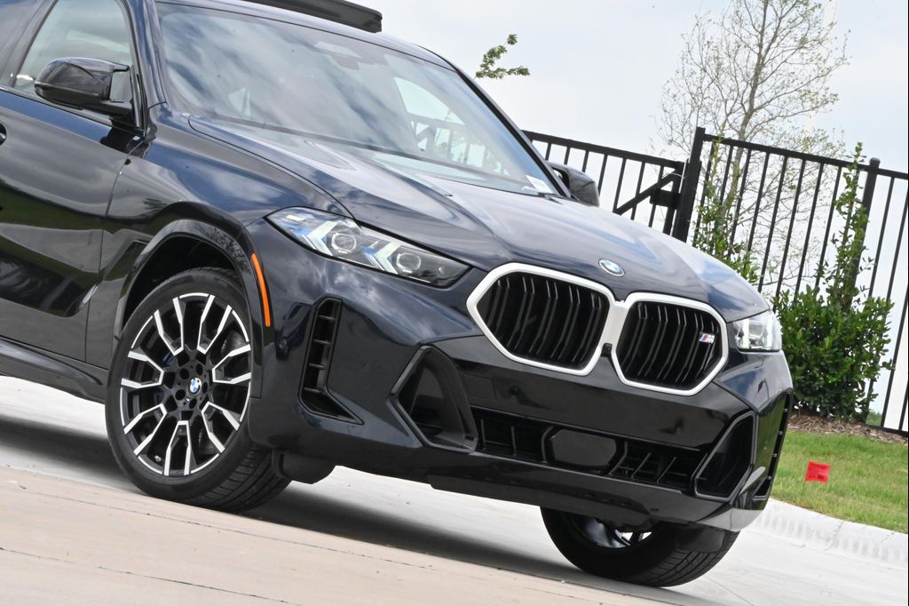 صورة مصغرة 37 لـ 2026 BMW X6 M60I