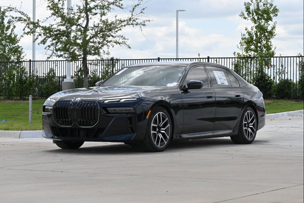 صورة 3 لـ 2026 BMW 740 740I