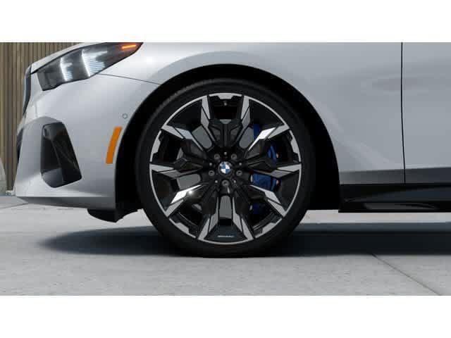 صورة 8 لـ 2027 BMW 540 I XDRIVE