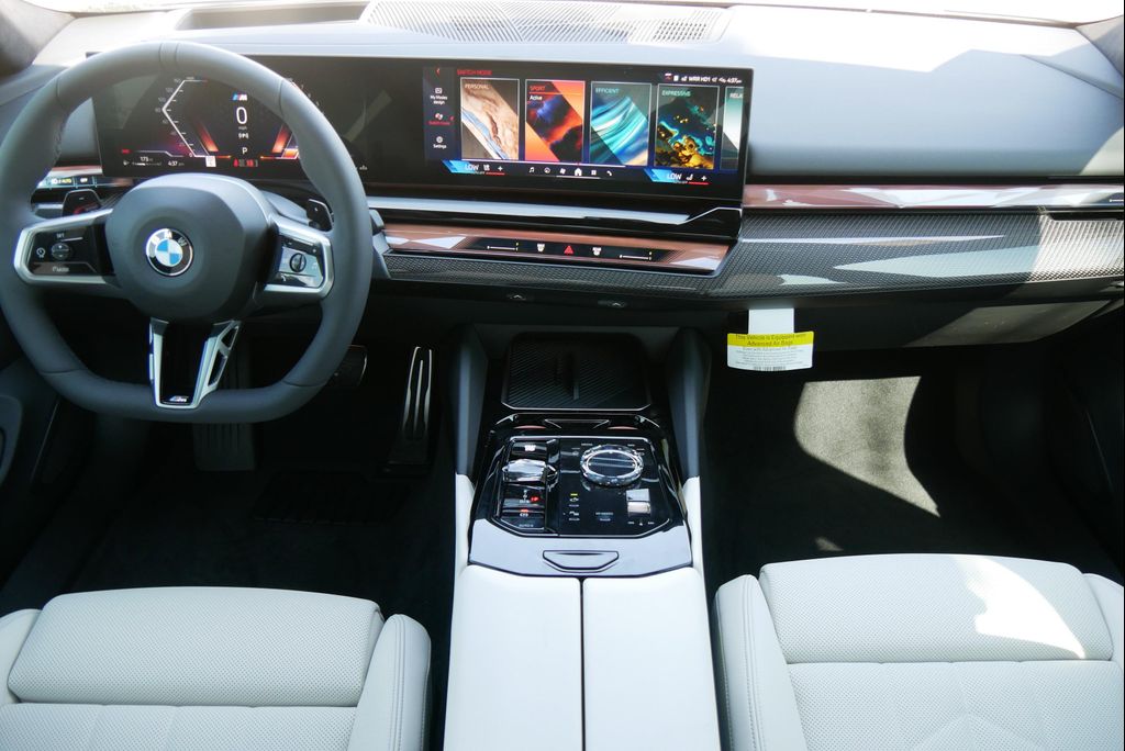 صورة 14 لـ 2027 BMW 540 I XDRIVE