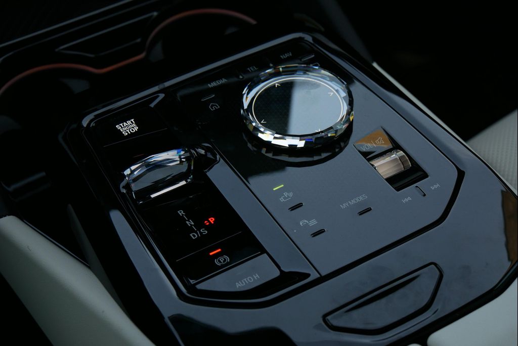 2027 BMW 540 I XDRIVE — миниатюра 20