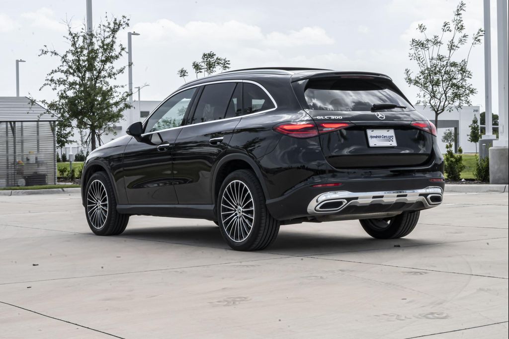صورة 7 لـ 2025 Mercedes-BENZ GLC