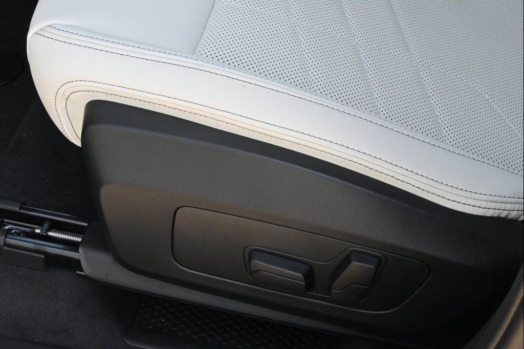 صورة مصغرة 25 لـ 2026 BMW X1 XDRIVE28I