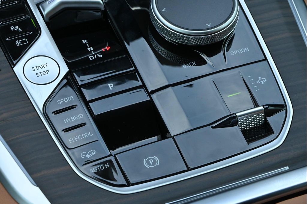 صورة مصغرة 21 لـ 2026 BMW X5 PHEV XDRIVE50E