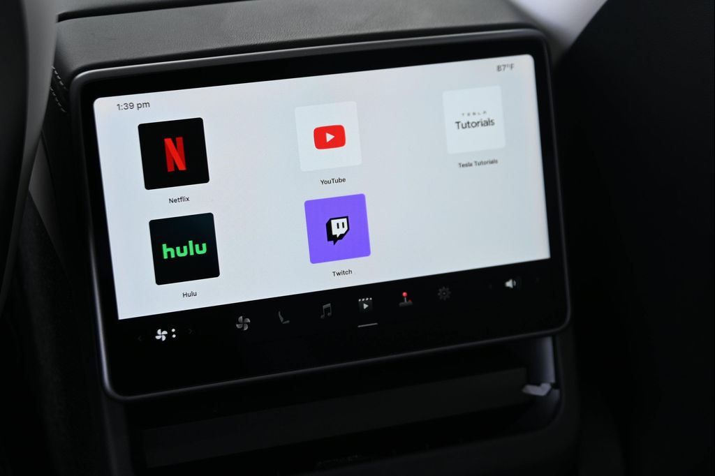 2026 Tesla MODEL Y PREMIUM REAR-WHEEL DRIVE 缩略图 36