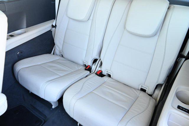 MERCEDES-BENZ GLS - 10