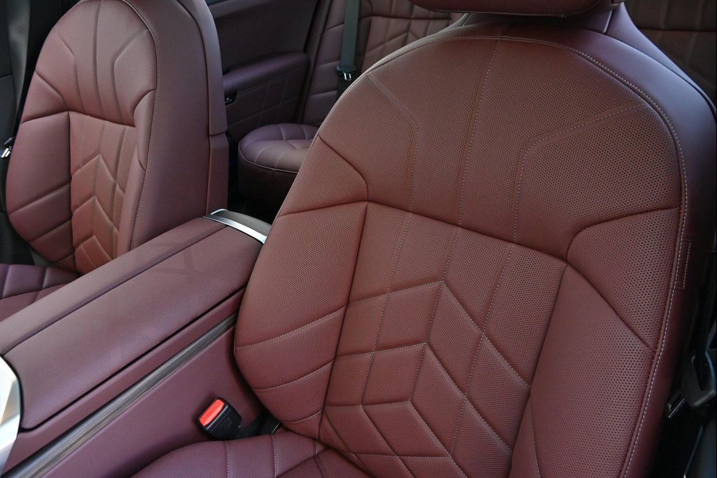 2026 BMW 740 XDRIVE — миниатюра 11
