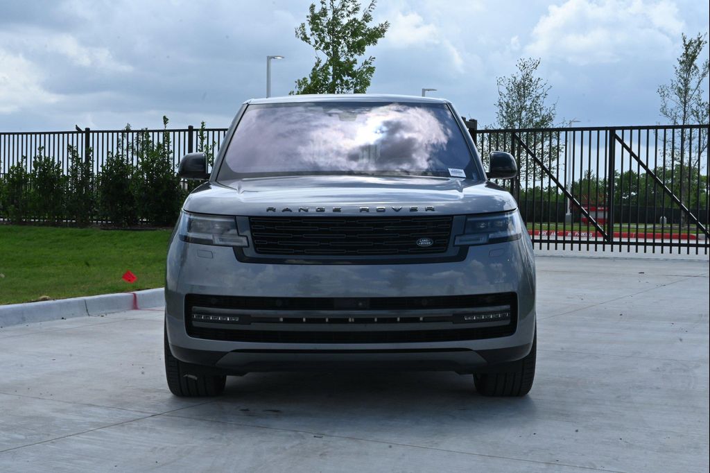 2023 LAND Rover RANGE ROVER P530 SE photo 3