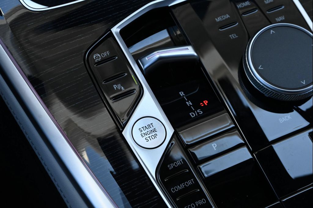 2026 BMW X7 M60I — миниатюра 19