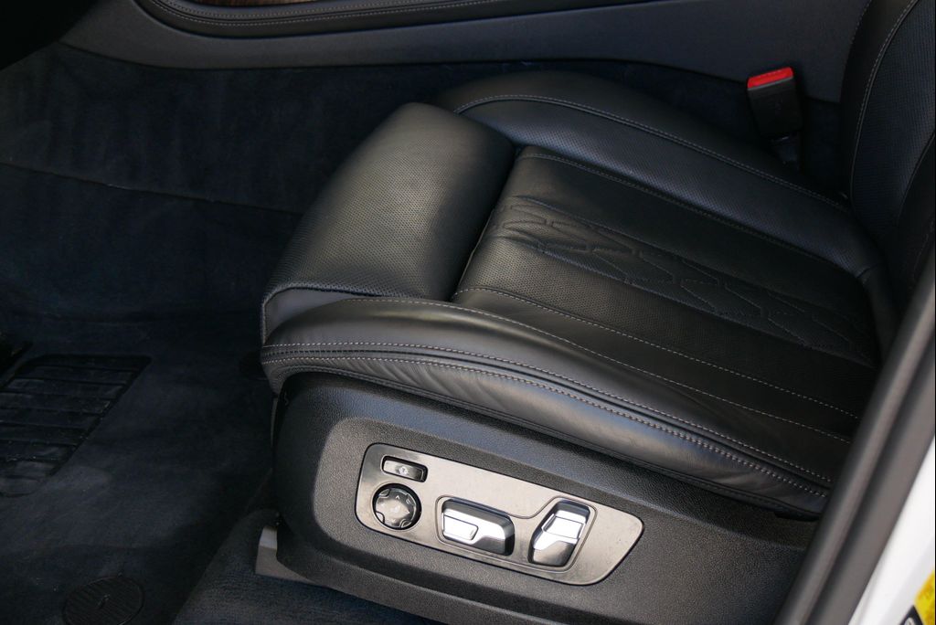 صورة مصغرة 31 لـ 2023 BMW X7 M60I