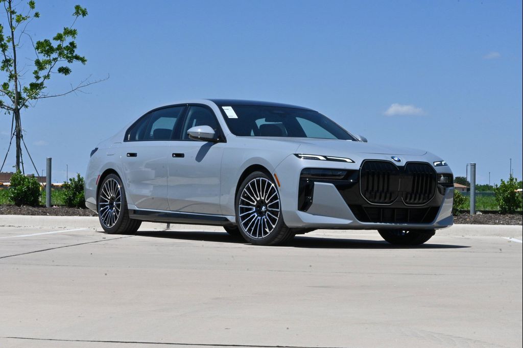 صورة 2 لـ 2026 BMW 740 XDRIVE