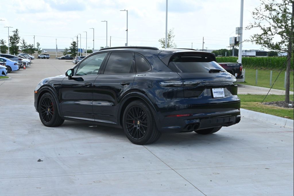 PORSCHE CAYENNE GTS - 7