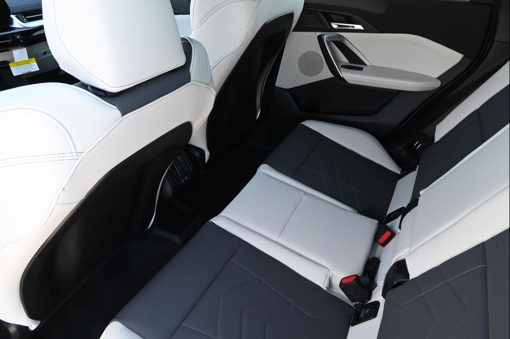 2026 BMW X1 XDRIVE28I — фото 8