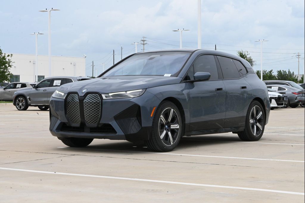 صورة 5 لـ 2023 BMW IX XDRIVE50