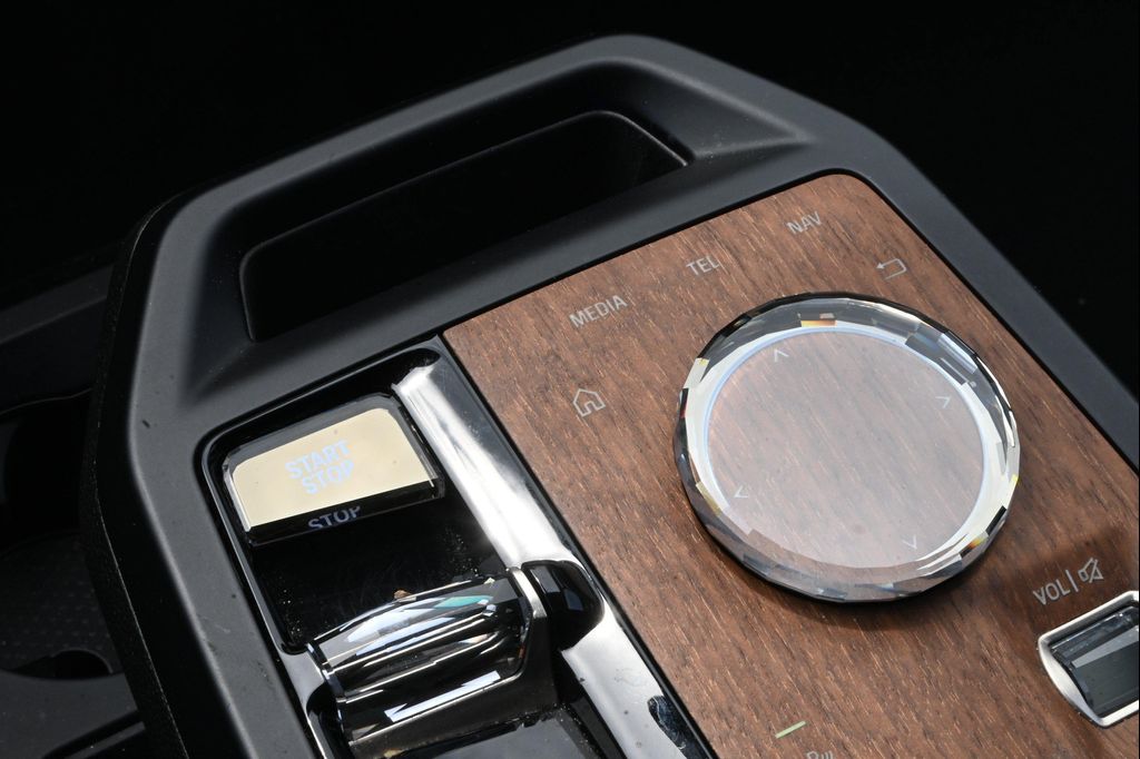 2023 BMW IX XDRIVE50 缩略图 20