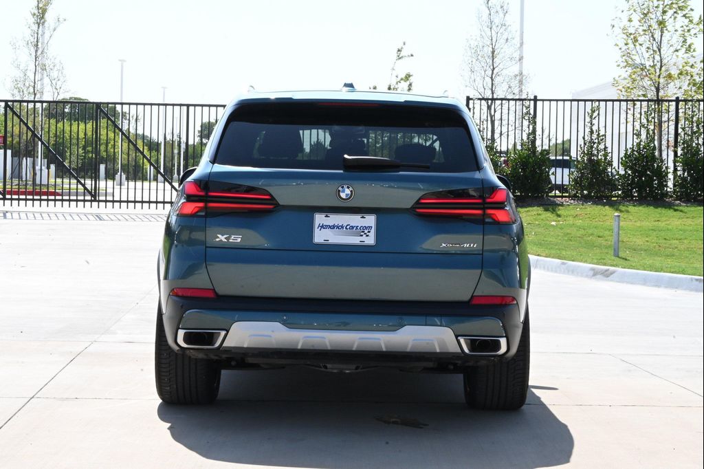 صورة 8 لـ 2026 BMW X5 XDRIVE40I