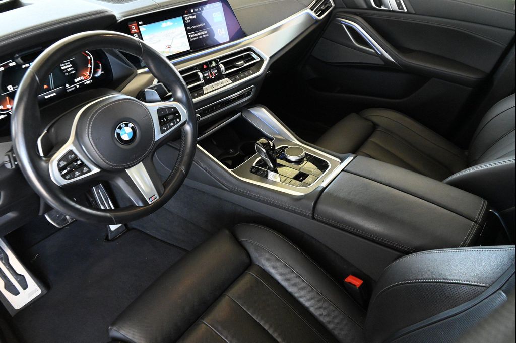 صورة مصغرة 13 لـ 2022 BMW X6 M50I