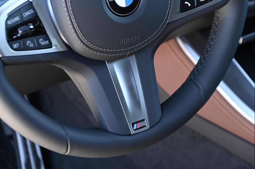 صورة مصغرة 20 لـ 2026 BMW X5 XDRIVE40I