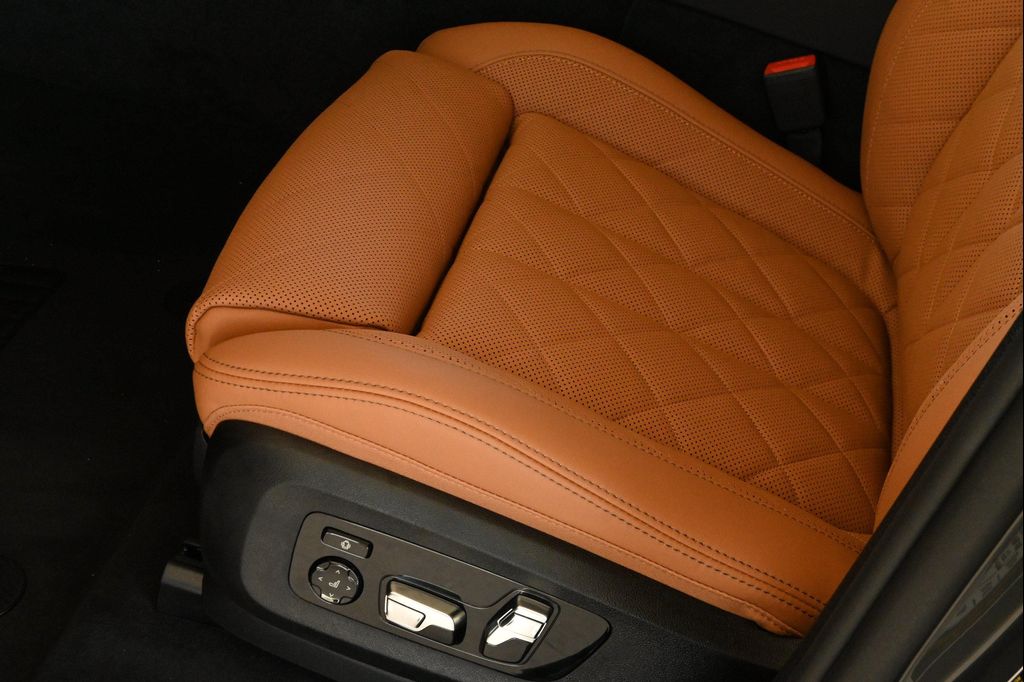 2027 BMW X6 XDRIVE40I 缩略图 28