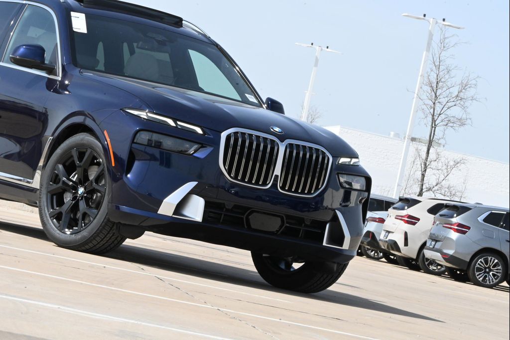 صورة 3 لـ 2026 BMW X7 XDRIVE40I