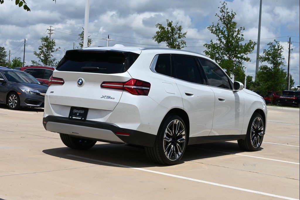 صورة 8 لـ 2026 BMW X3 30 XDRIVE
