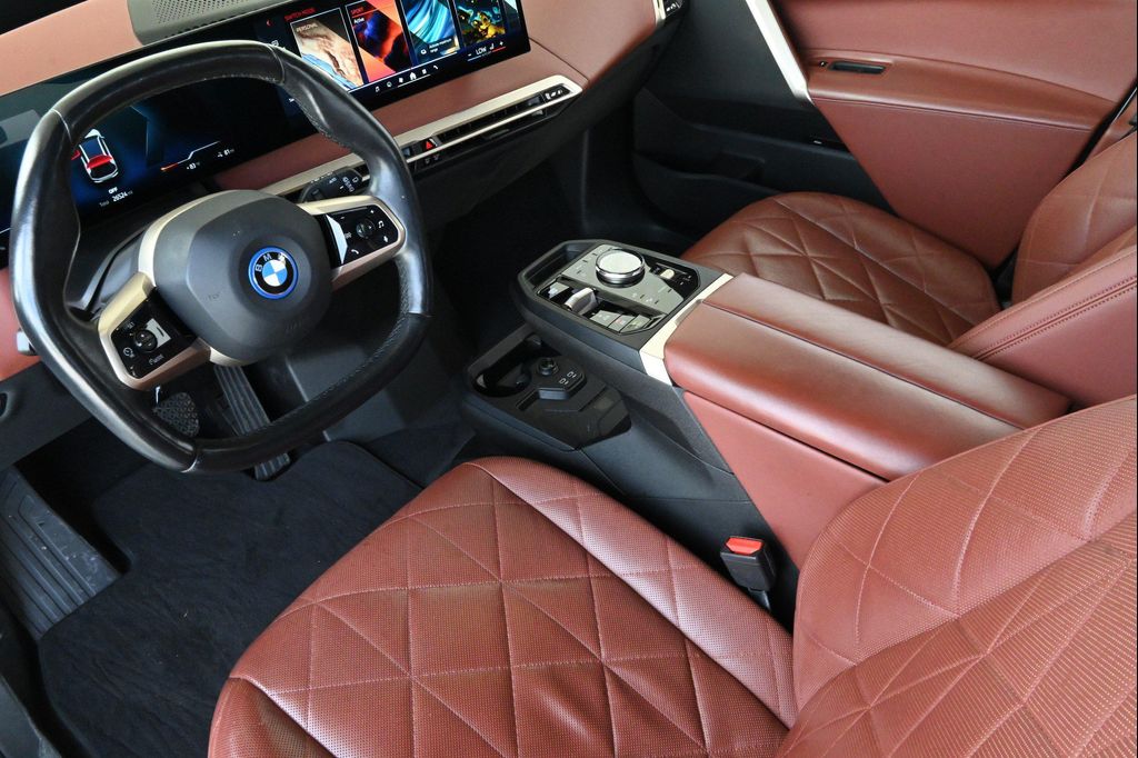 2024 BMW IX XDRIVE50 — миниатюра 11