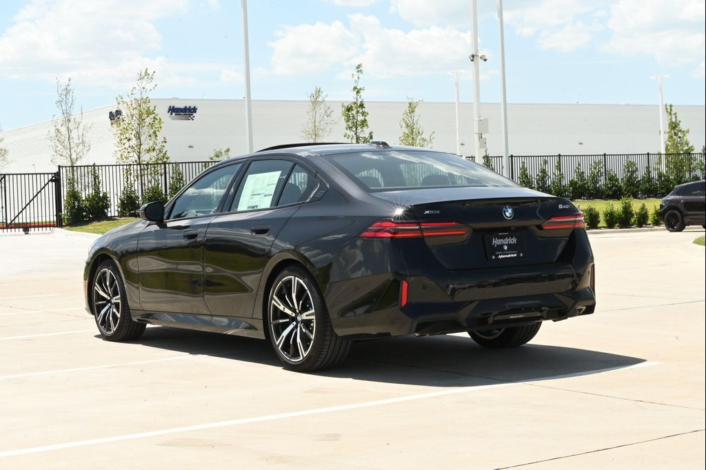 2027 BMW 540 I XDRIVE — фото 6