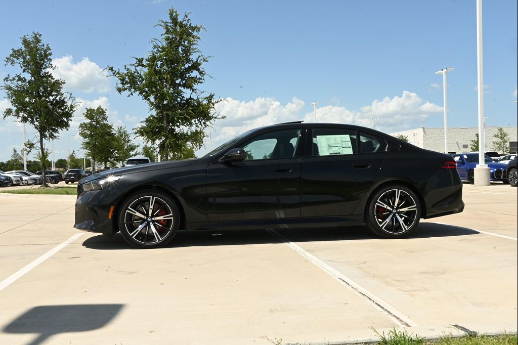 صورة 5 لـ 2027 BMW 540 I XDRIVE