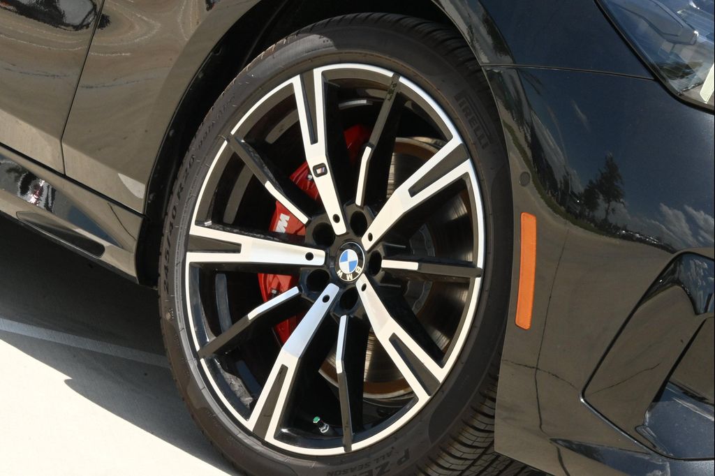 صورة 10 لـ 2027 BMW 540 I XDRIVE