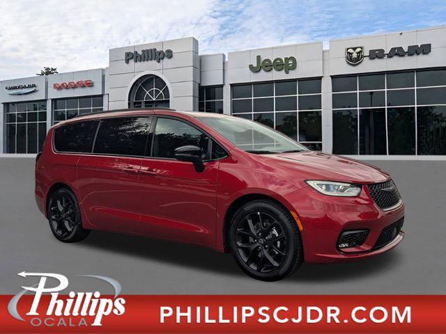 New 2026 Chrysler Pacifica Limited