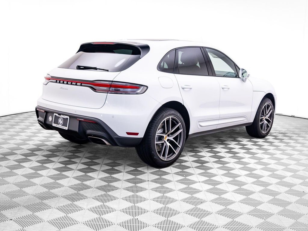 2026 Porsche MACAN — фото 8
