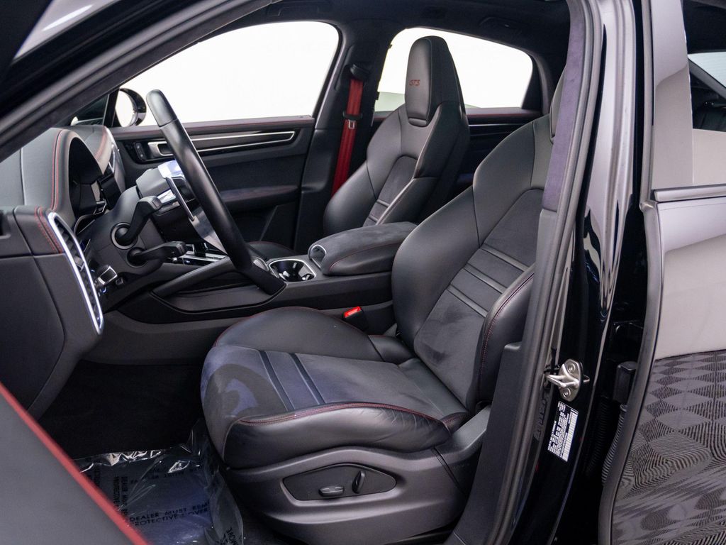 صورة مصغرة 5 لـ 2023 Porsche CAYENNE GTS