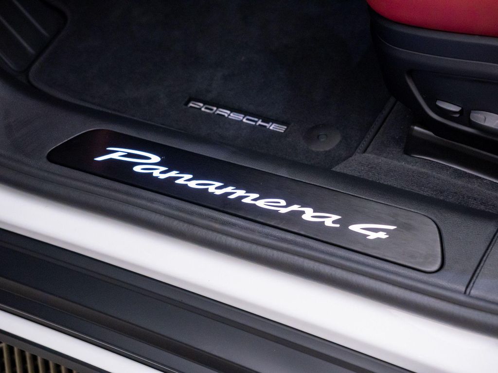 2026 Porsche PANAMERA 4 缩略图 17