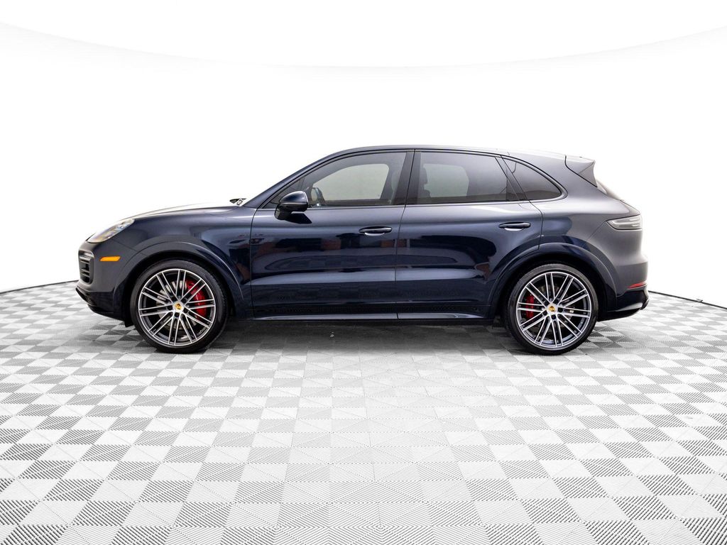 PORSCHE CAYENNE GTS - 2