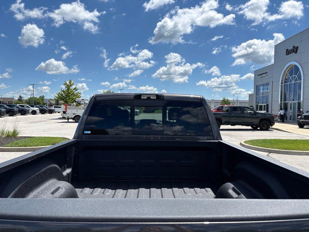 2026 RAM 2500 LARAMIE CREW CAB 4X4 6'4' BOX — миниатюра 11
